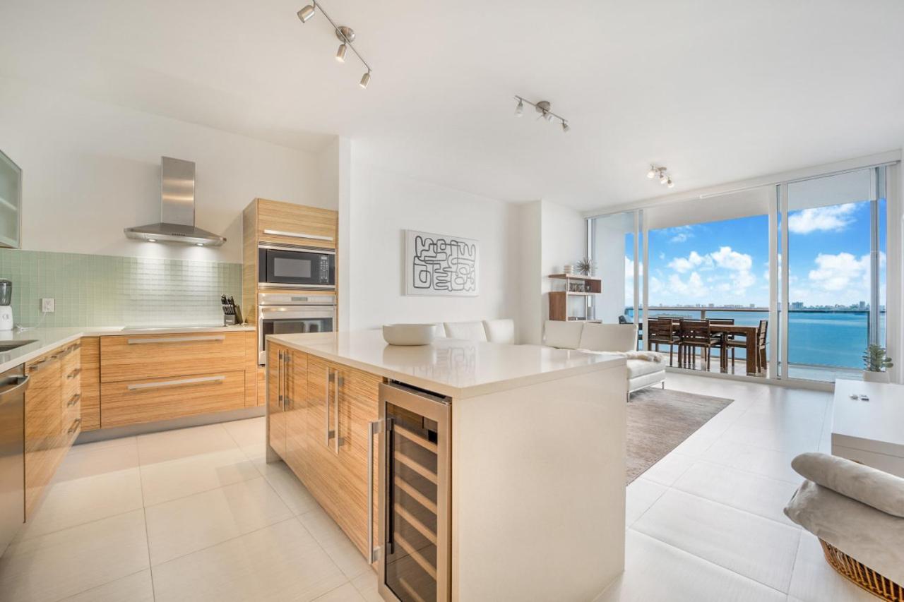 Lunabase Waterfront Paradise Miami